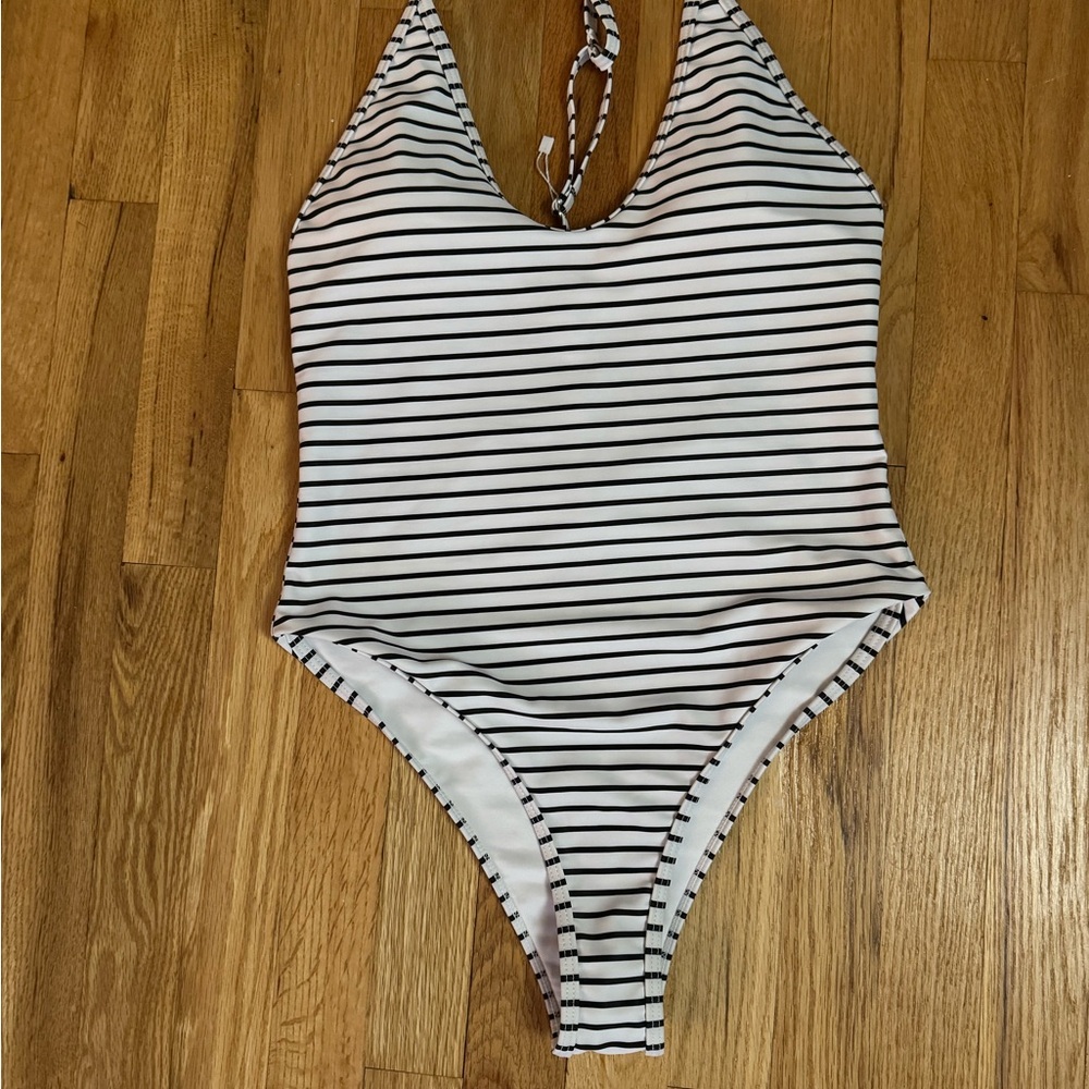 One piece high cheek